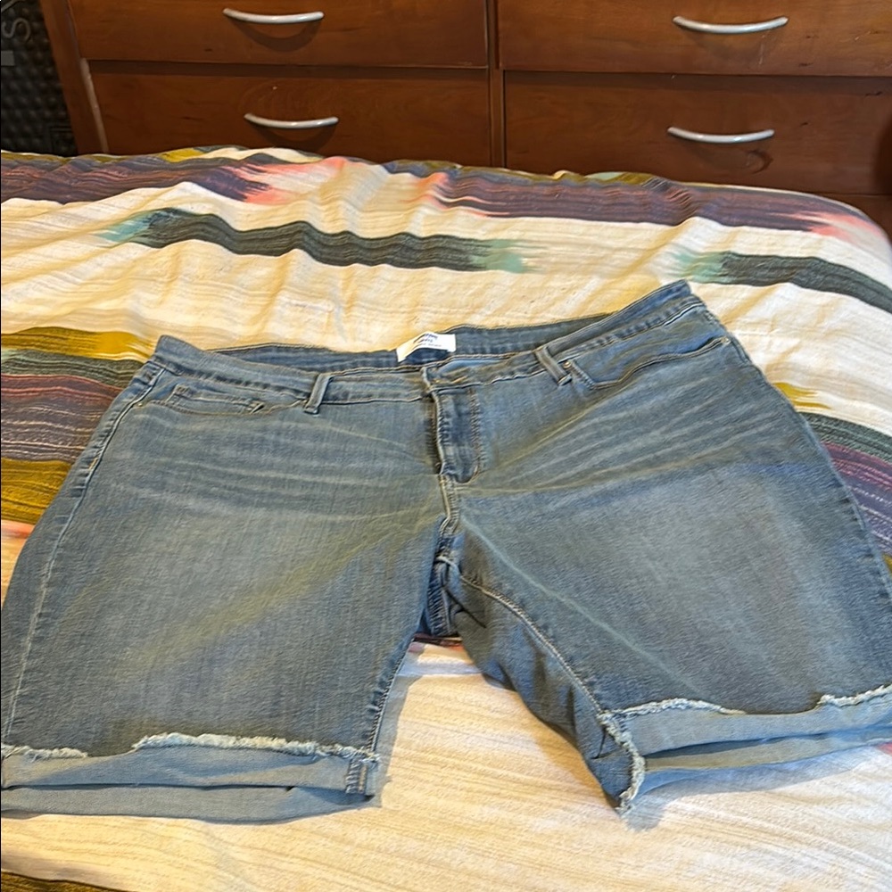 Casual Denizen from Levi’s Denim Shorts